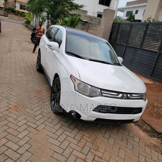 Mitsubishi Outlander SE 4dr SUV (2.4L 4cyl CVT) 2015 White