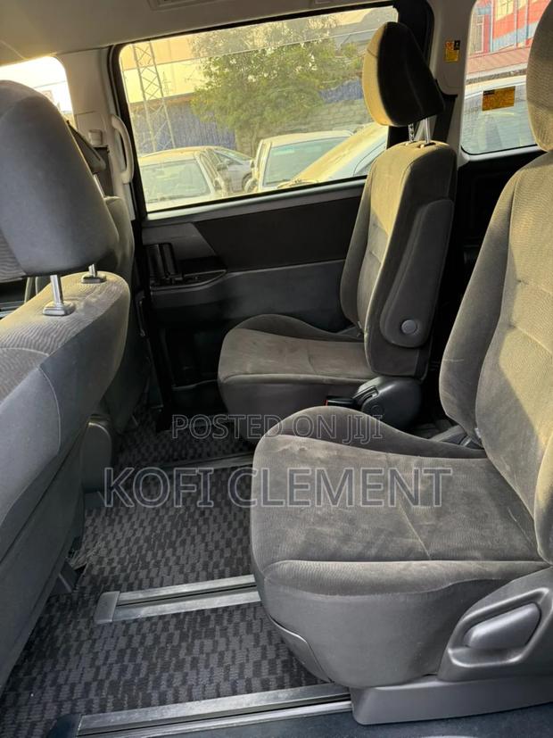 Toyota Voxy 2012 Black