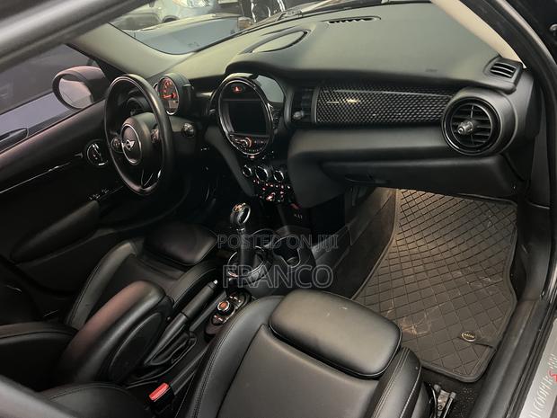 Mini Cooper 2018 Black