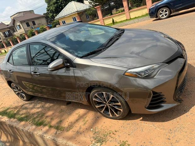 Toyota Corolla 2019 Gray