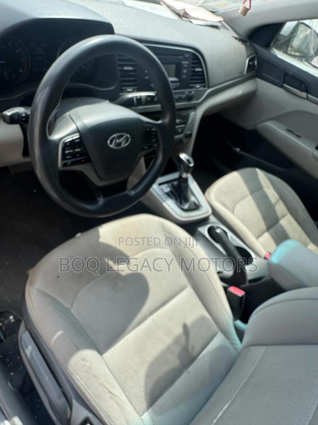Hyundai Elantra 2017