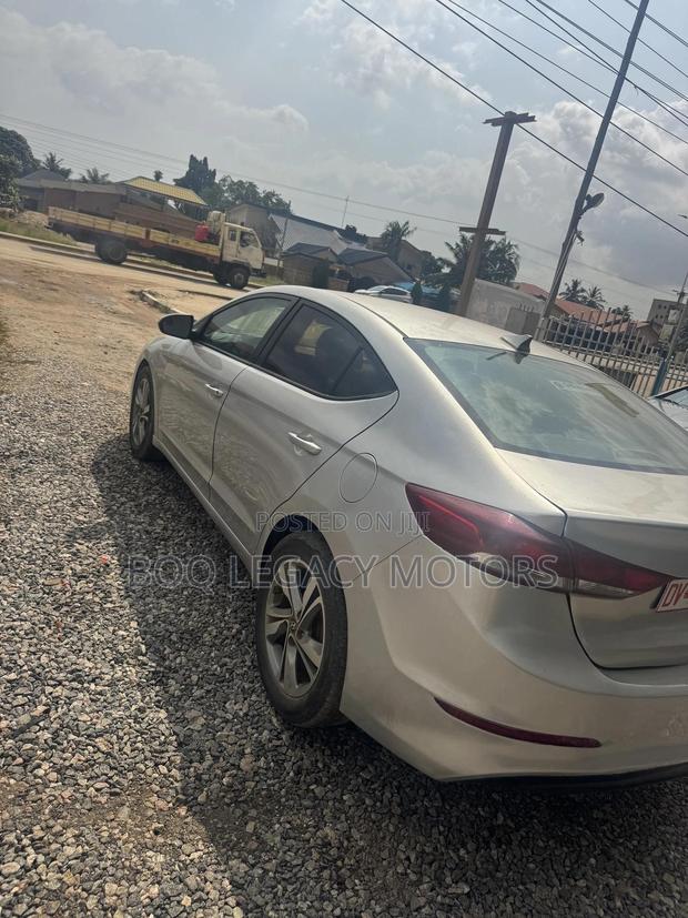 Hyundai Elantra 2017