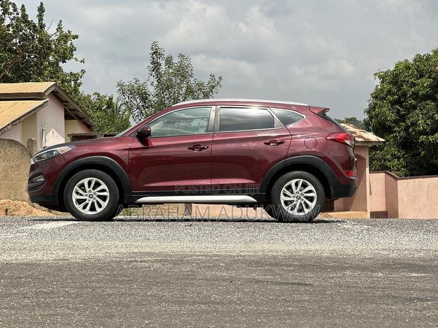 Hyundai Tucson SE AWD 2018 Red