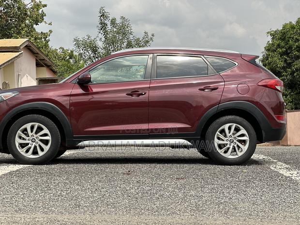 Hyundai Tucson SE AWD 2018 Red