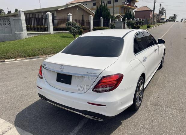 Mercedes-Benz E300 2017 Pearl