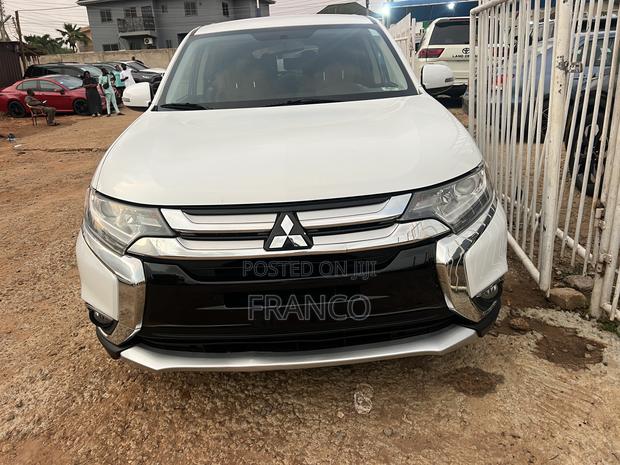 Mitsubishi Outlander SE FWD 2018 White