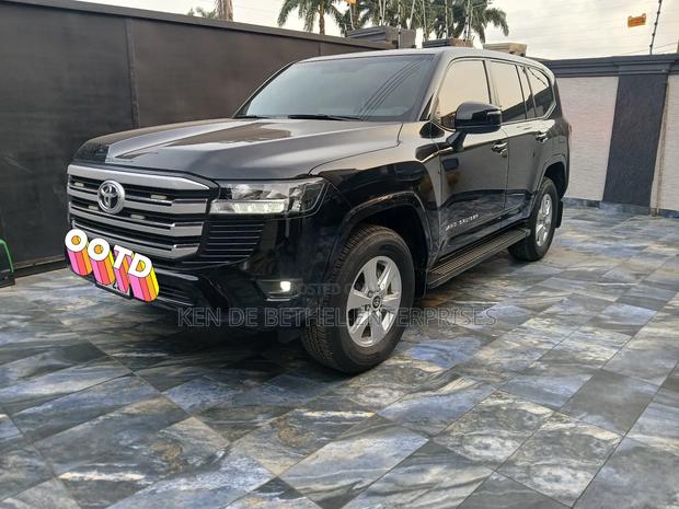 Toyota Land Cruiser 2025 Black