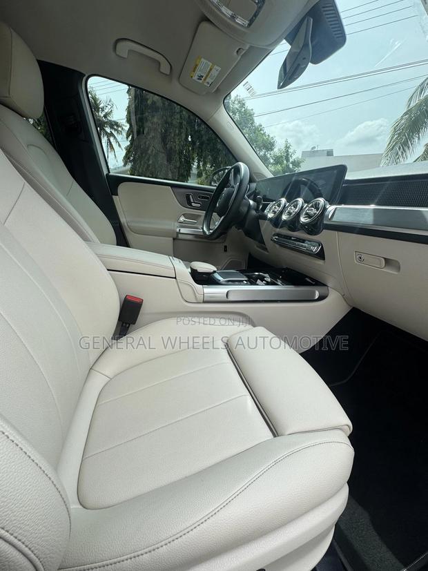 Mercedes-Benz GLB-Class GLB 250 4MATIC 2021 White