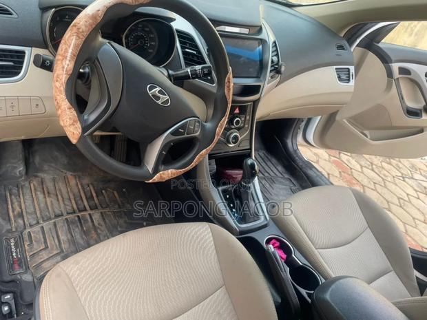Hyundai Elantra 2016 White