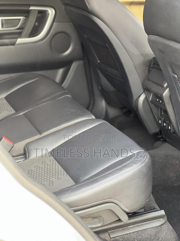 Land Rover Discovery HSE 4x4 2019 White
