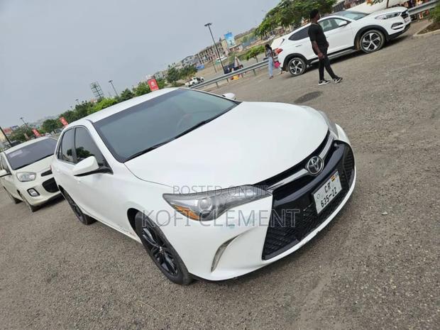 Toyota Camry 2017 White