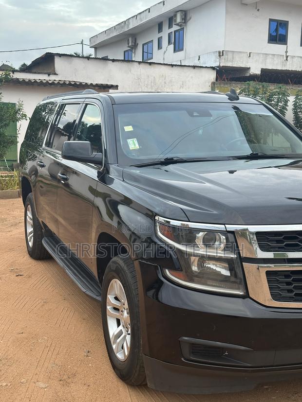 Chevrolet Suburban LT 4x4 2019 Black