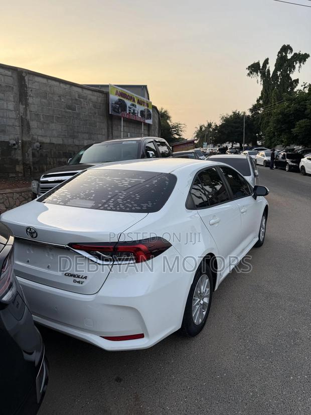 Toyota Corolla 1.6 Petrol 2020 White