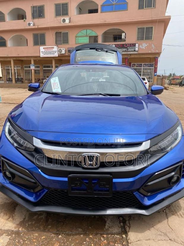 Honda Civic Sport Hatchback 2018 Blue