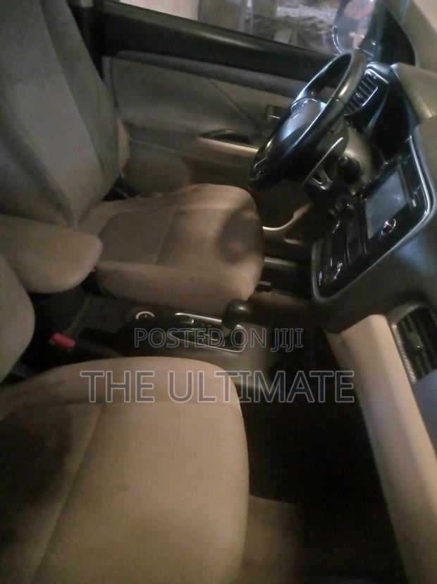 Mitsubishi Outlander 2022 Brown