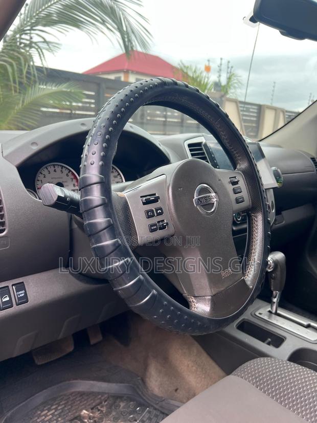 Nissan Frontier 2014 Black