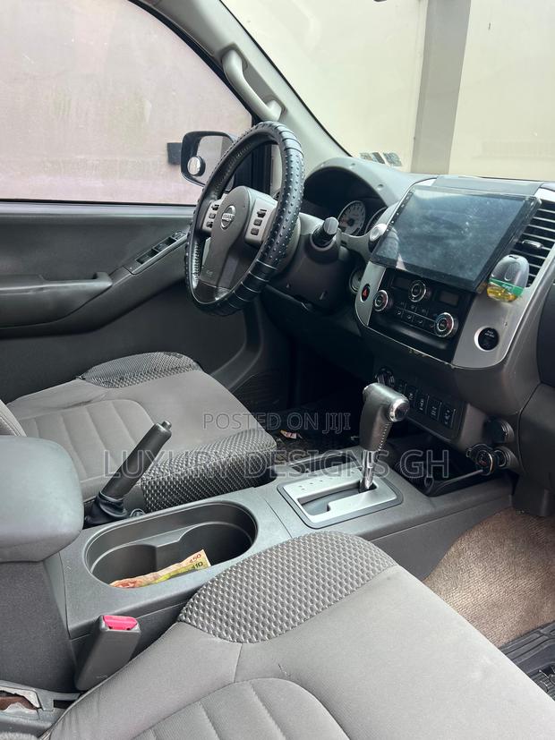 Nissan Frontier 2014 Black