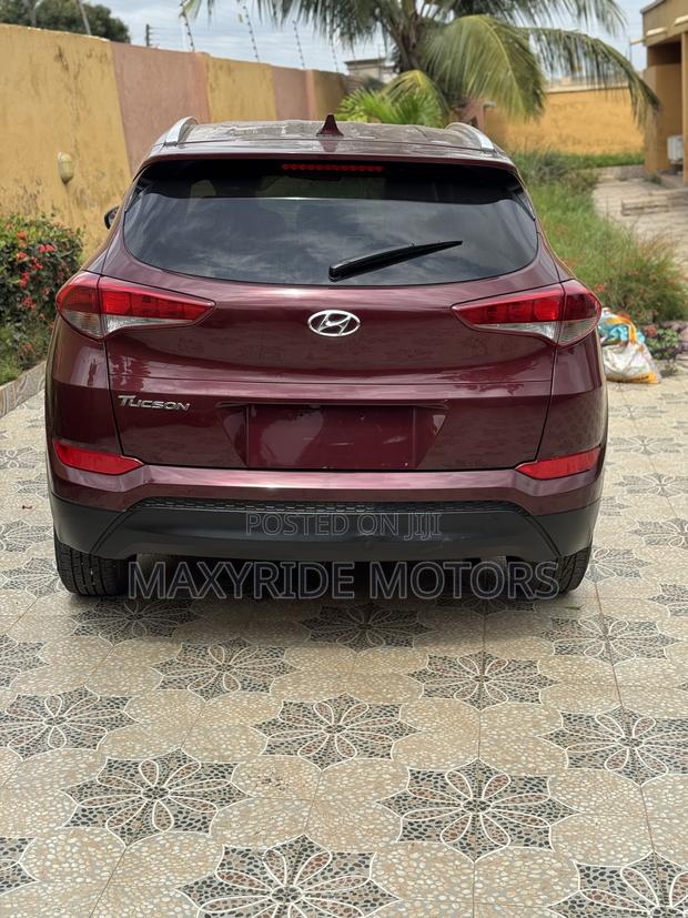 Hyundai Tucson 2016 Red