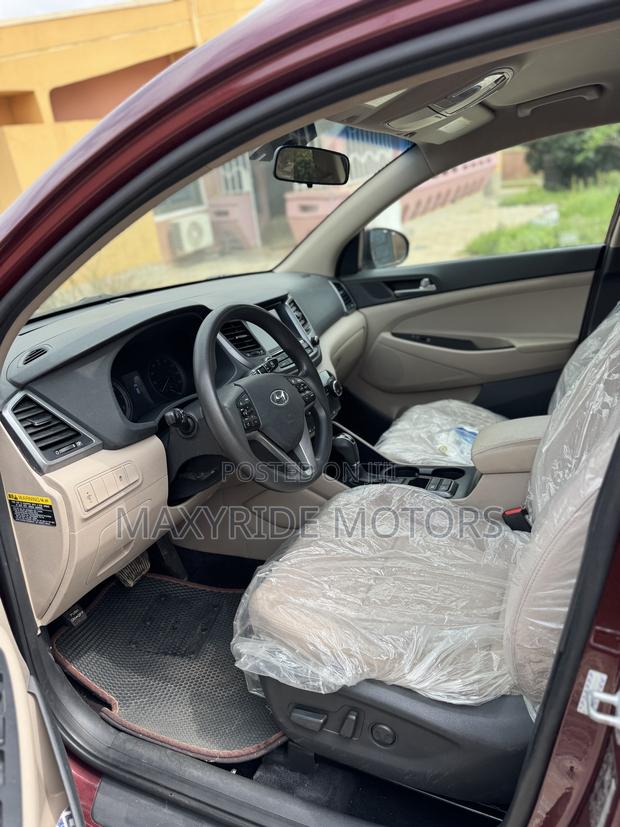 Hyundai Tucson 2016 Red