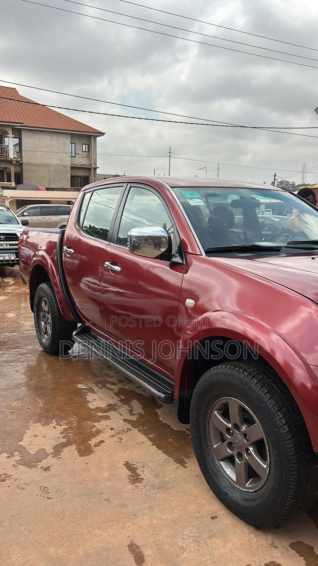 Mitsubishi L200 Double Cab 2.4 181hp 4WD 2015 Red