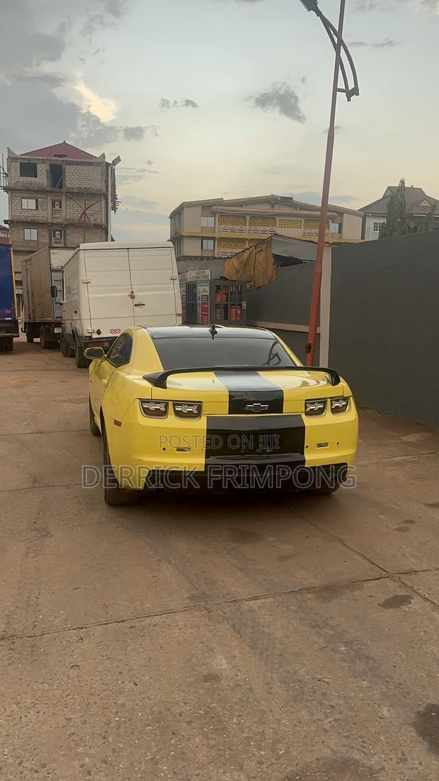Chevrolet Camaro 1LT 2011 Yellow