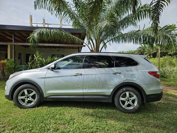 Hyundai Santa Fe GLS 4dr SUV (3.3L 6cyl 6A) 2015 Silver