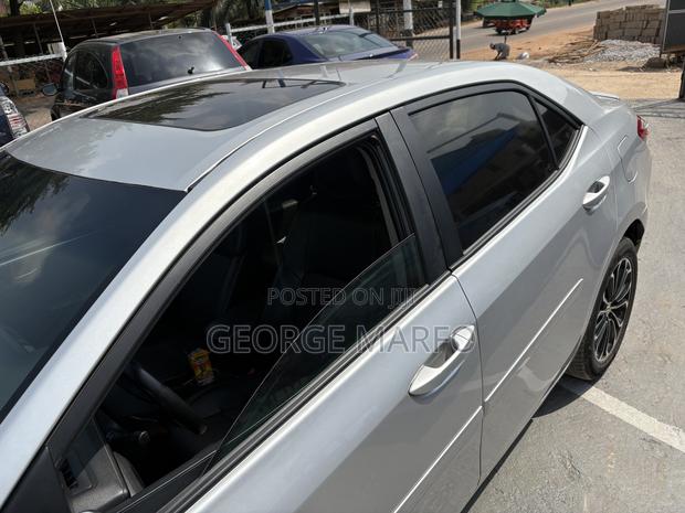 Toyota Corolla 2016 Silver