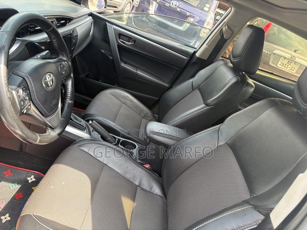 Toyota Corolla 2016 Silver
