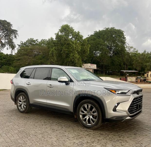 Toyota Highlander Limited FWD 2024 Silver