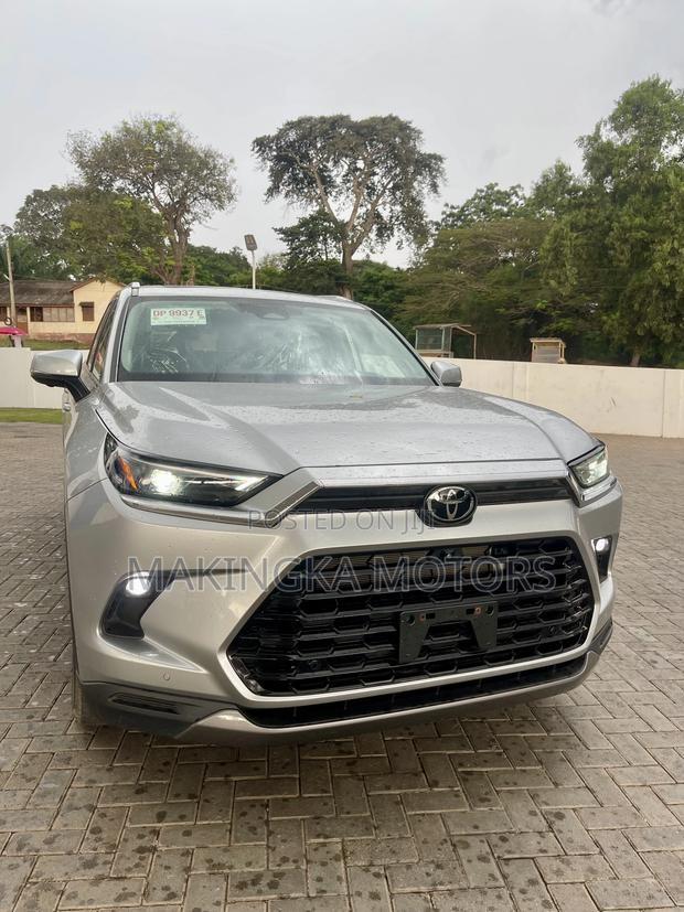 Toyota Highlander Limited FWD 2024 Silver