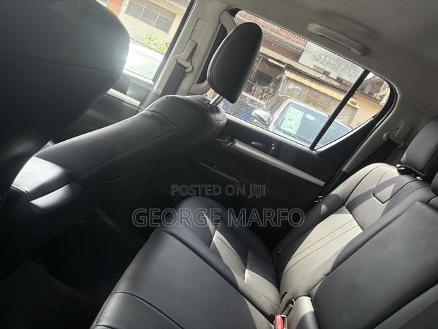 Toyota Hilux 2021 Black