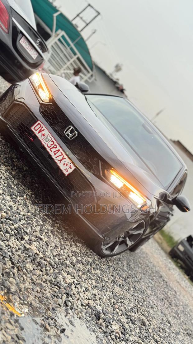 Honda Civic Sport CVT 2025 Black