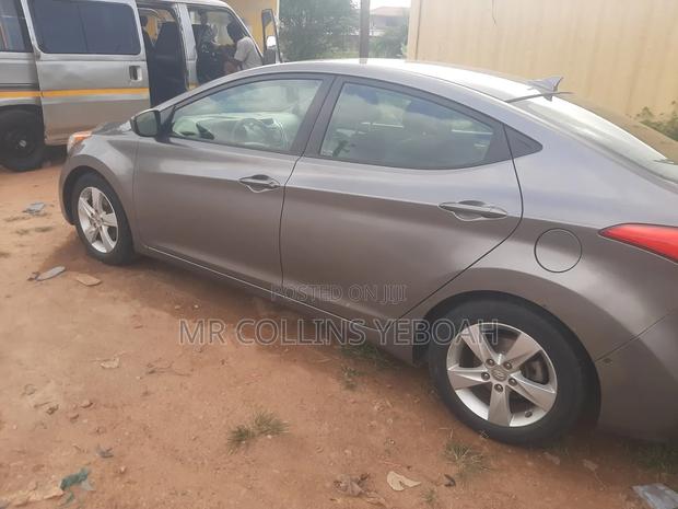 Hyundai Elantra 2012 Gray