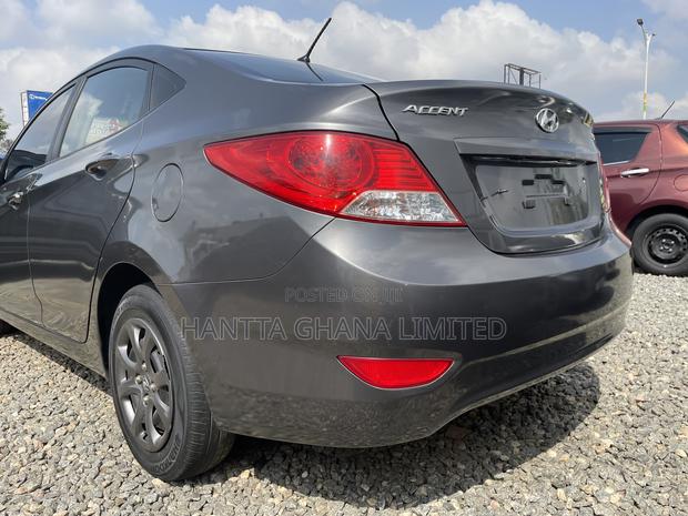 Hyundai Accent SE Sedan 2016 Gray
