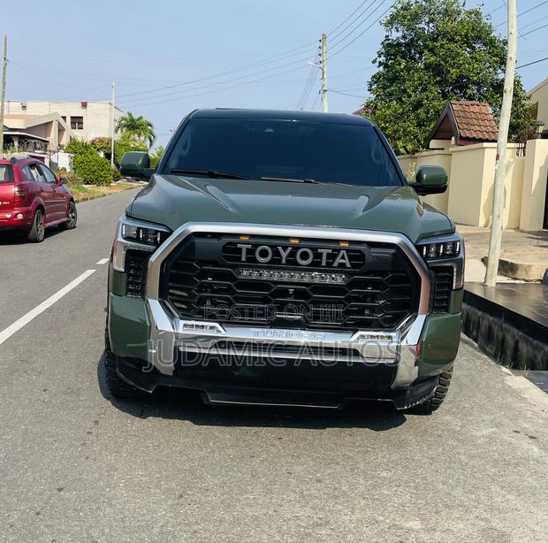 Toyota Tundra Limited 2022 Green