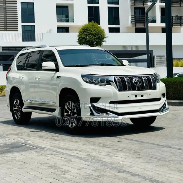 Toyota Land Cruiser Prado 2.7 2019 White