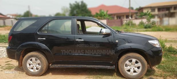 Toyota Fortuner 2.5 D AWD 2009 Black
