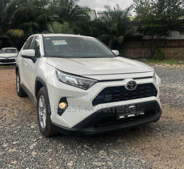 Toyota RAV4 2020 White