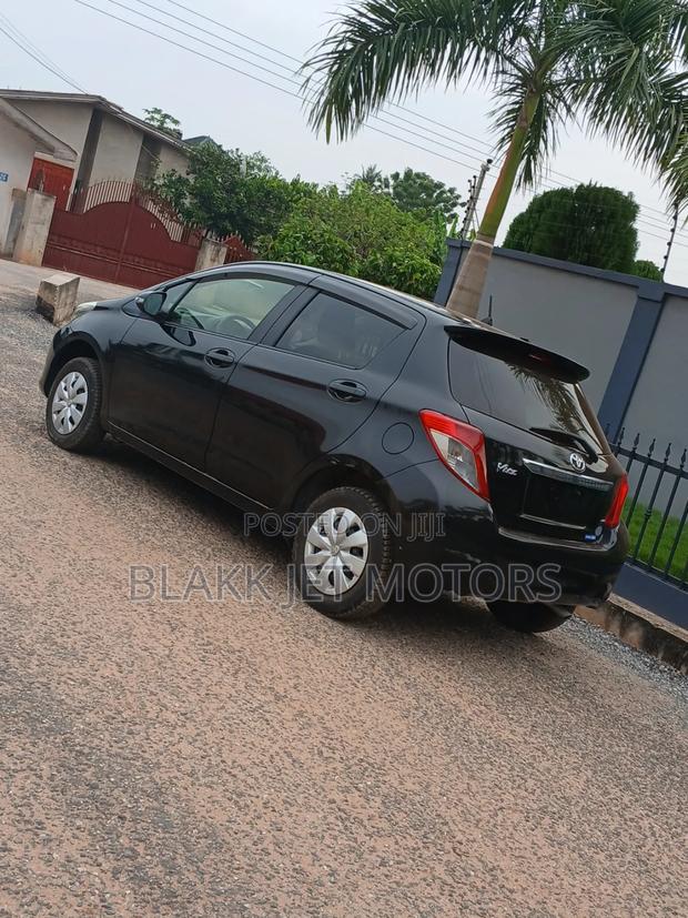 Toyota Vitz 1.3 AWD 5dr 2013 Black