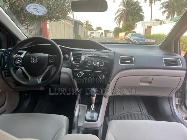 Hyundai Elantra 2017 Gray