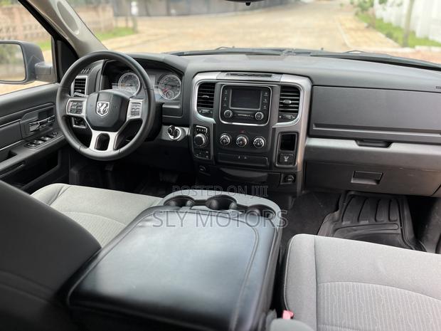 Dodge RAM 1500 5.7 Petrol AWD 2021 Black