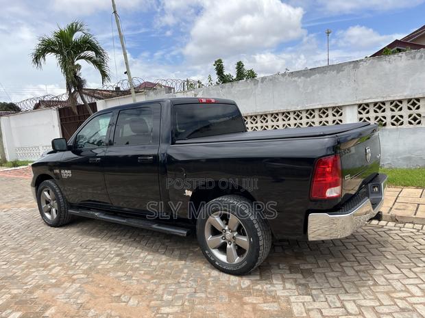 Dodge RAM 1500 5.7 Petrol AWD 2021 Black