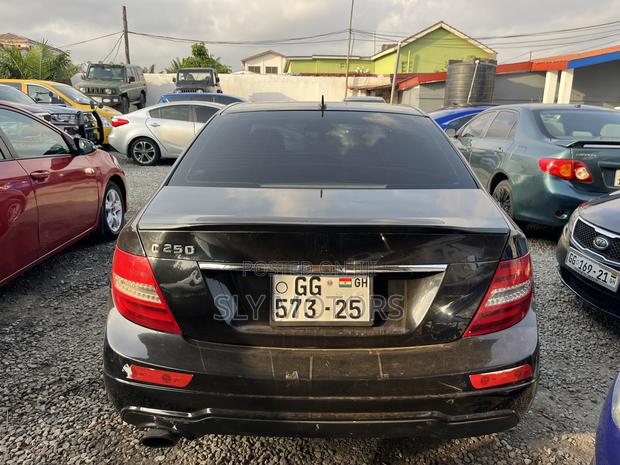 Mercedes-Benz C250 2014 Black