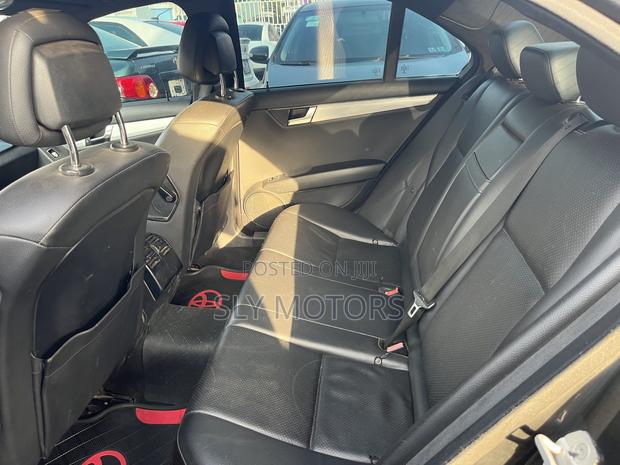 Mercedes-Benz C250 2014 Black