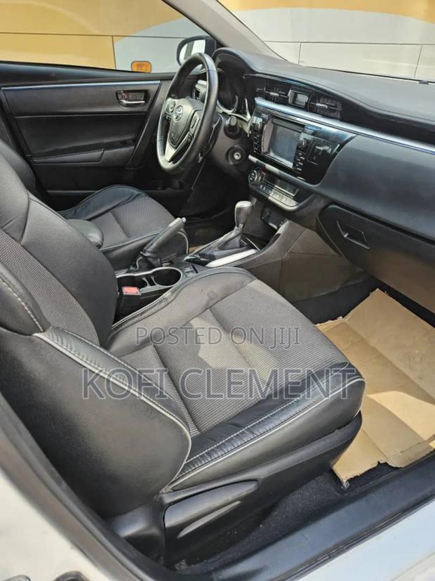 Toyota Corolla 2016 White
