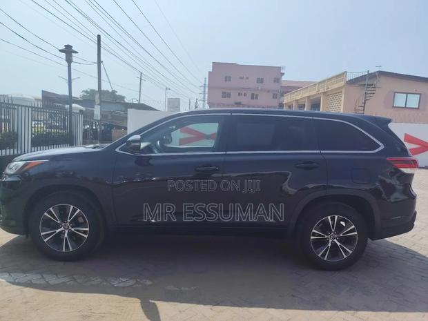 Toyota Highlander LE 4x2 (2.7L 4cyl 6A) 2018 Black