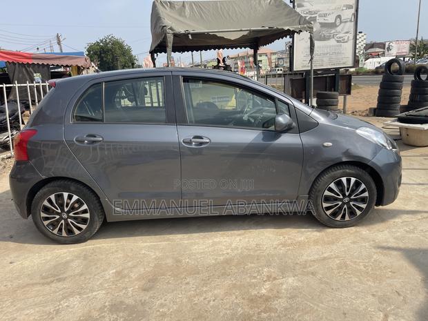 Toyota Yaris 2009 Gray