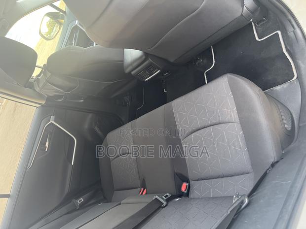 Toyota RAV4 Hybrid 2020 White