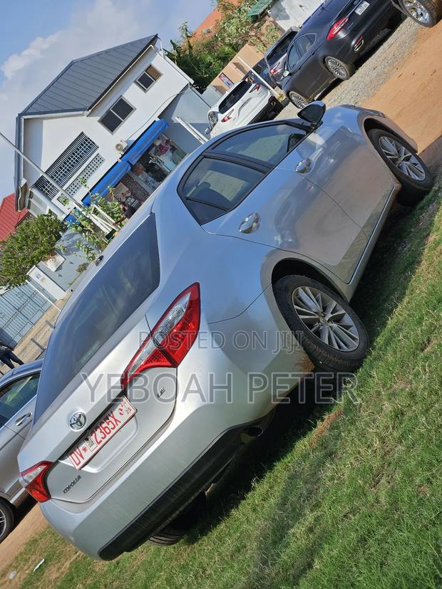 Toyota Corolla 2018 Silver
