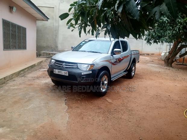 Mitsubishi L200 Double Cab 2.5 136hp 4WD 2014 Silver